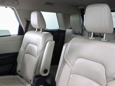 Used 2022 Nissan Pathfinder SL w/ SL Premium Package image 25