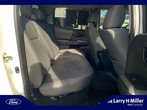 Used 2018 Toyota Tacoma SR5 image 18