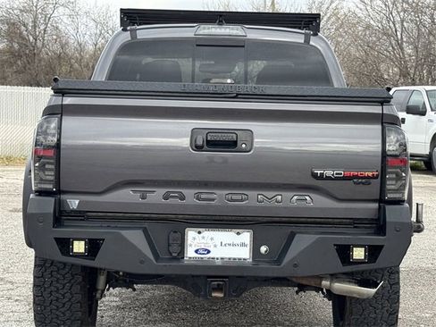 Used 2020 Toyota Tacoma TRD Sport w/ Technology Package image 5