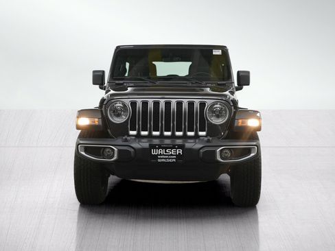 Used 2022 Jeep Wrangler Unlimited Sahara w/ Cold Weather Group AWD/4WD image 8