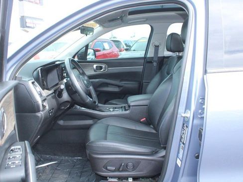 Used 2021 Kia Sorento EX w/ Panoramic Sunroof Package image 8