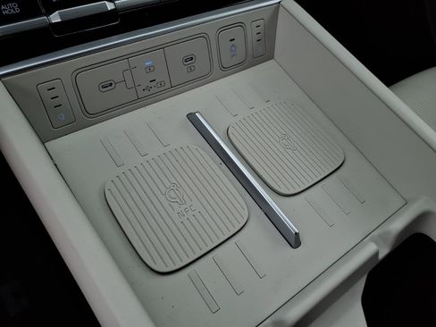 Certified 2025 Hyundai Santa Fe Calligraphy FWD image 23