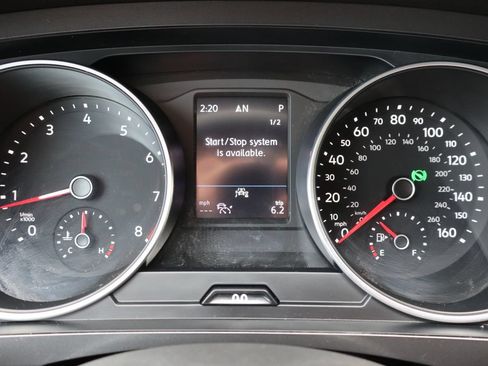 Used 2021 Volkswagen Tiguan SE AWD/4WD image 33