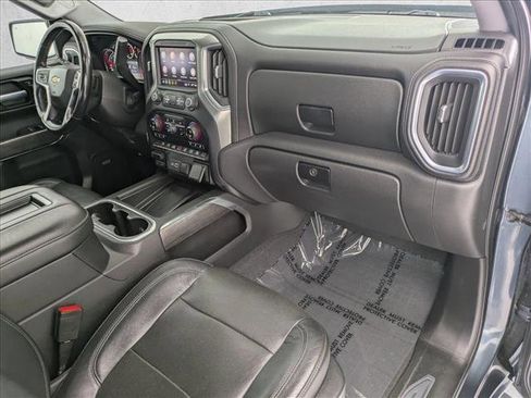 Used 2019 Chevrolet Silverado 1500 LTZ AWD/4WD image 16