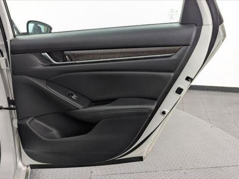 Used 2020 Honda Accord EX-L image 19