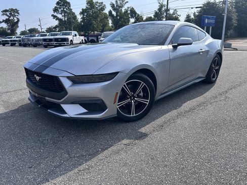 Certified 2025 Ford Mustang Coupe RWD image 3