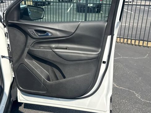 Used 2020 Chevrolet Equinox Premier image 15