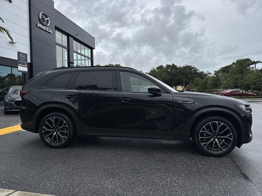 Certified 2025 MAZDA CX-70 Plug-In Hybrid w/ Premium Plus AWD/4WD image 23