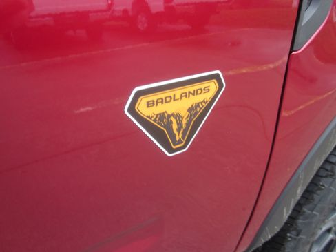 Used 2025 Ford Bronco Sport Badlands image 8