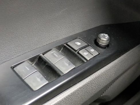 Used 2025 Toyota Camry SE image 22