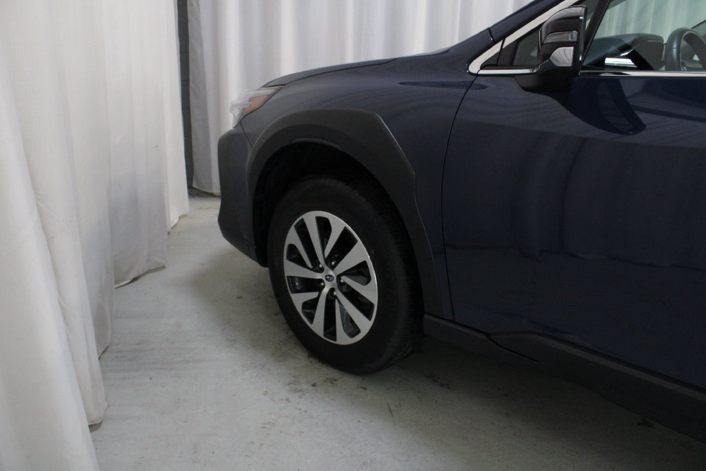 Used 2024 Subaru Outback Premium AWD/4WD image 30