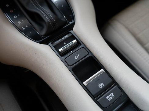 Used 2026 Honda HR-V LX image 25