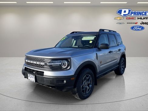 Used 2023 Ford Bronco Sport Badlands image 3