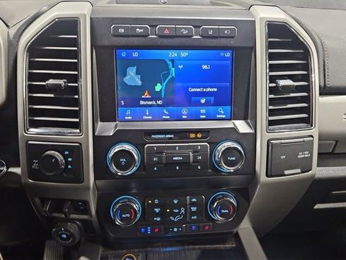 Used 2021 Ford F250 Lariat w/ Lariat Ultimate Package AWD/4WD image 16