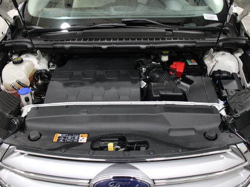 Used 2016 Ford Edge Titanium w/ Equipment Group 301A AWD/4WD image 37