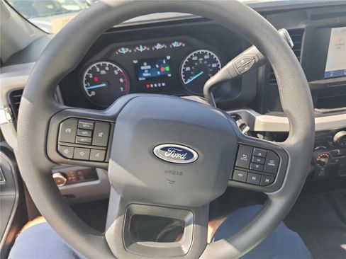 New 2025 Ford F250 XL w/ XL Chrome Package AWD/4WD image 23