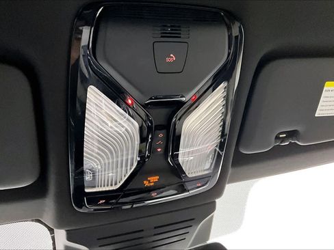 Used 2025 BMW X6 M60i image 32