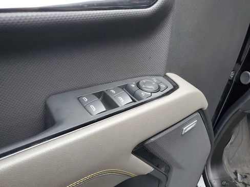 Used 2024 Chevrolet Silverado 1500 ZR2 image 12