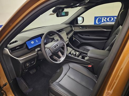 New 2026 Jeep Grand Cherokee L Limited AWD/4WD image 3