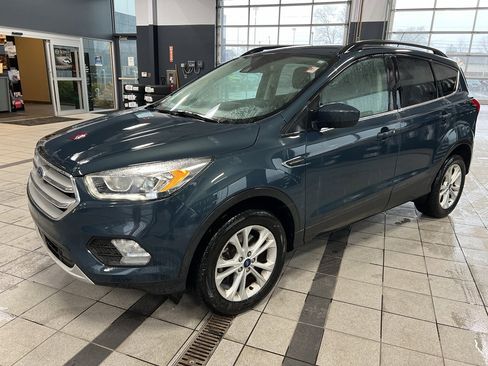 Used 2019 Ford Escape SEL image 4