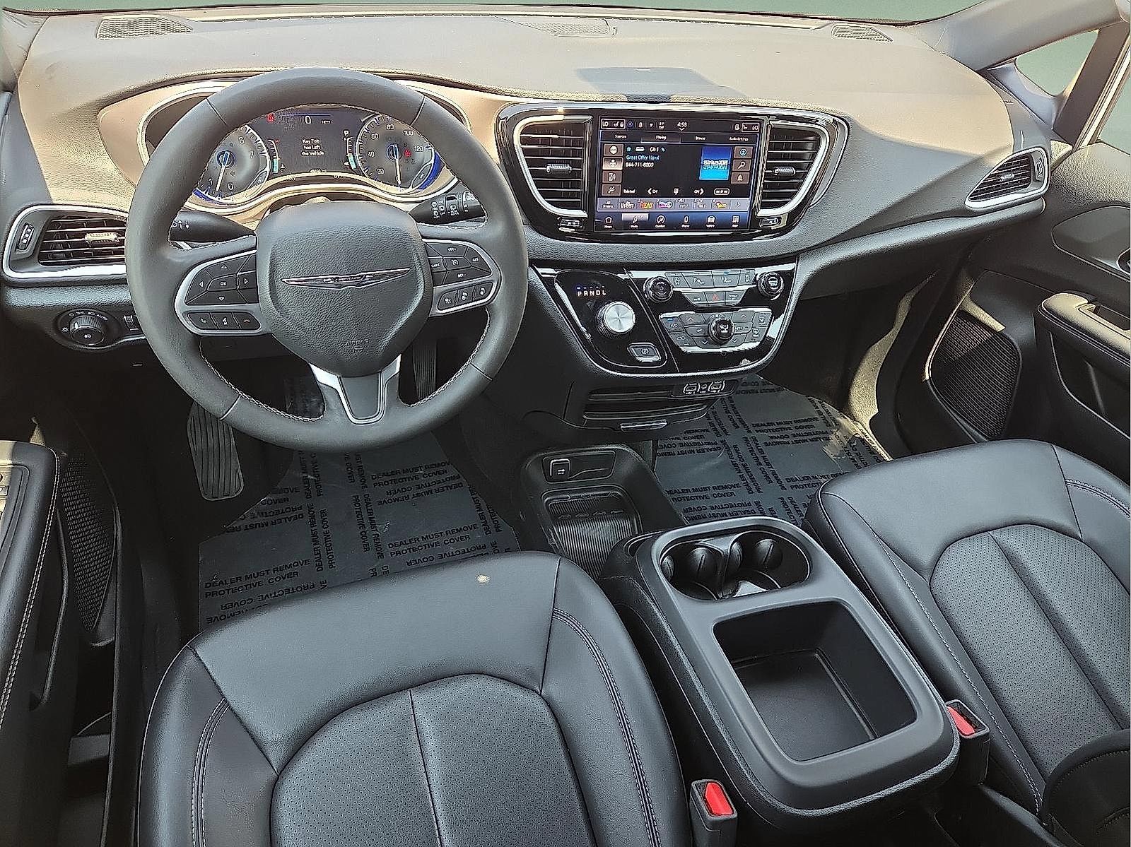 Used 2025 Chrysler Pacifica Select FWD image 12