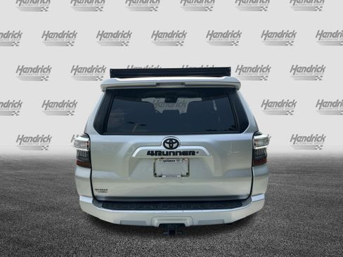 Used 2021 Toyota 4Runner SR5 AWD/4WD image 9