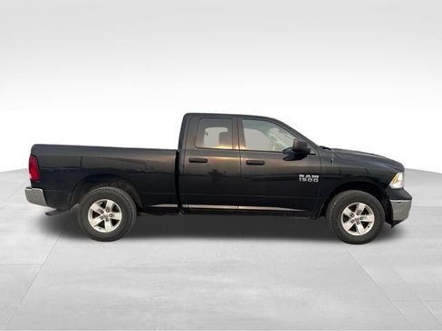 Used 2017 RAM 1500 ST w/ SXT Appearance Group AWD/4WD image 4