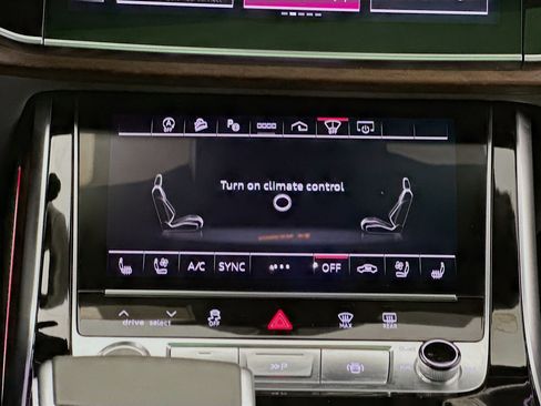 Used 2024 Audi Q8 Prestige w/ Prestige Package image 13