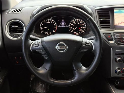 Used 2019 Nissan Pathfinder SL image 33