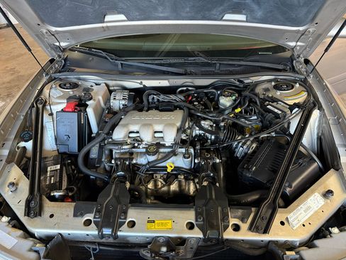 Used 2000 Buick Century Custom w/ 2000 Special Edition Pkg image 19