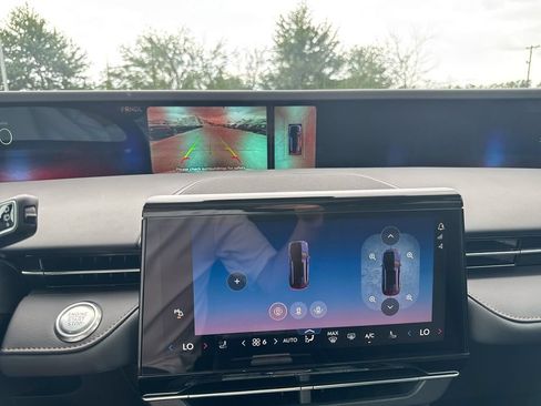 New 2026 Lincoln Nautilus Reserve w/ Jet Appearance Package AWD/4WD image 16