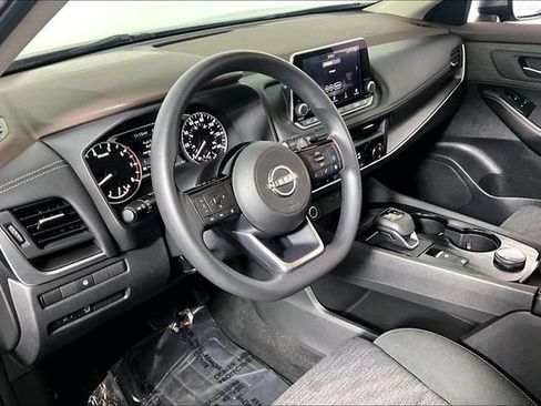 Used 2023 Nissan Rogue SV AWD/4WD image 16