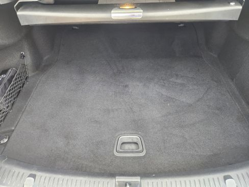 Used 2017 Mercedes-Benz E 300 4MATIC image 35