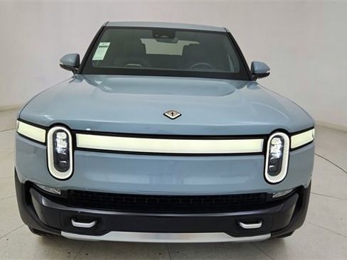 Used 2024 Rivian R1T Adventure image 13