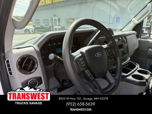 Used 2024 Ford E-350 and Econoline 350 Super Duty w/ Power Windows & Locks Group RWD image 4