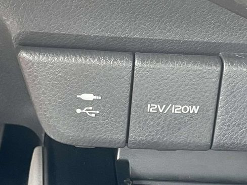 Used 2018 Toyota Camry LE w/ Convenience Package FWD image 21