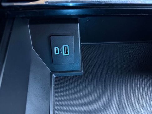 Used 2021 Ford F150 Lariat w/ Equipment Group 502A High image 30