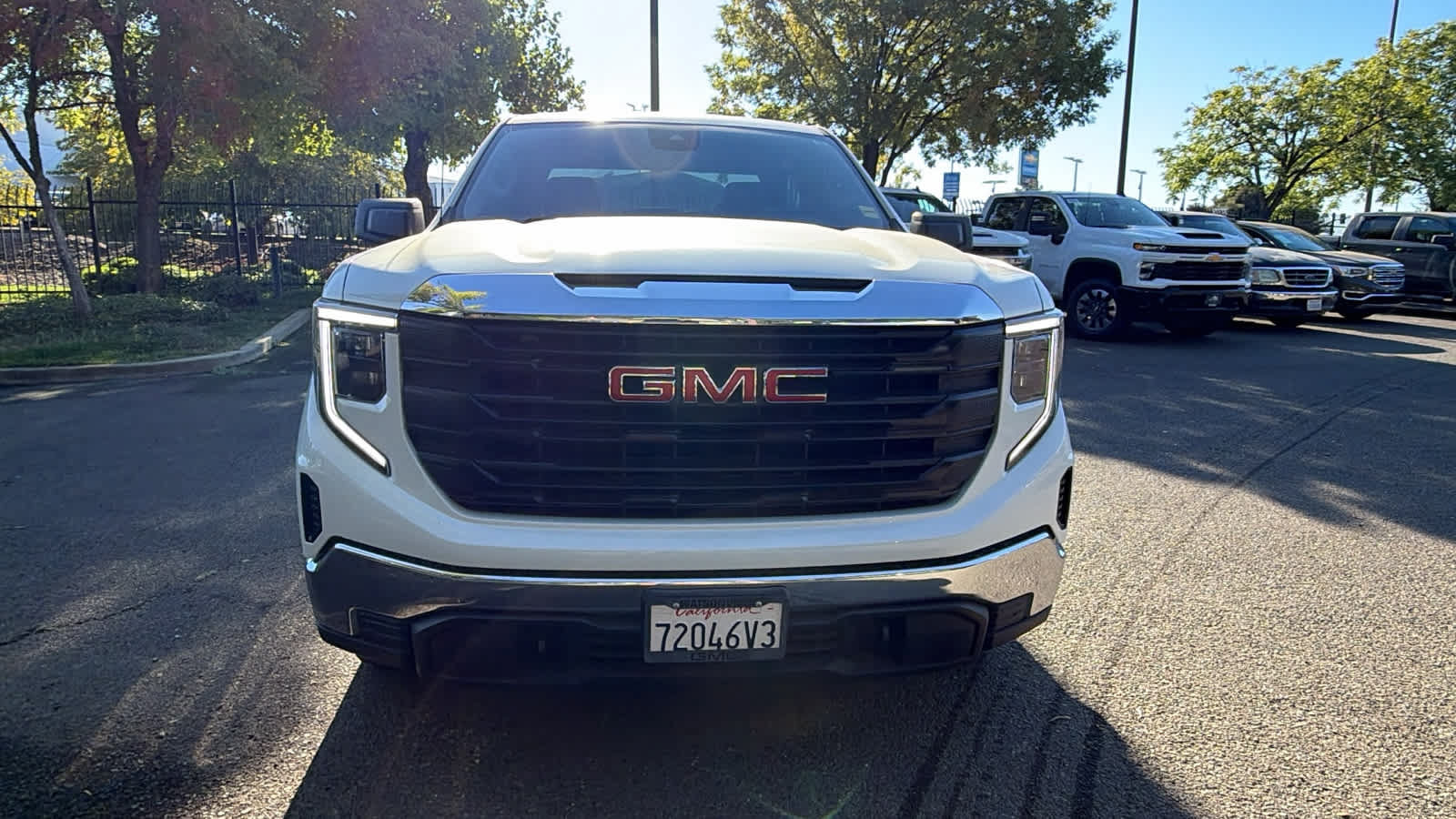 Used 2023 GMC Sierra 1500 Pro AWD/4WD image 2