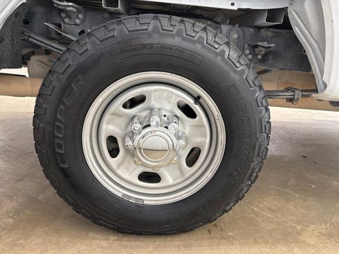 Used 2021 Ford F250 XL w/ Power Equipment Group image 36