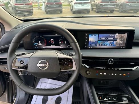 Used 2025 Nissan Murano SV w/ Cargo Package AWD/4WD image 13