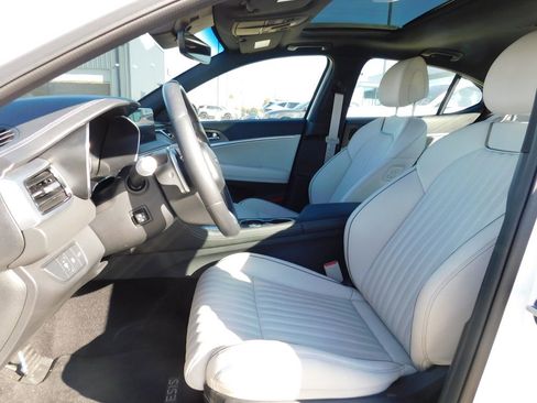 Used 2025 Genesis G70 3.3T Advanced image 11