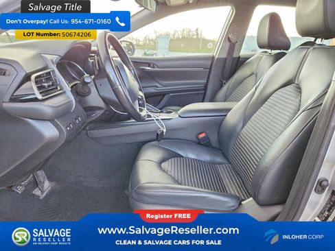 Used 2020 Toyota Camry FWD image 9