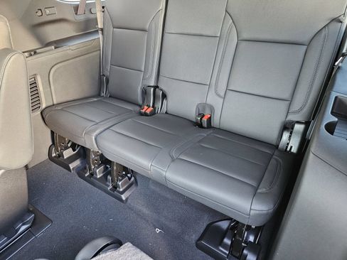 New 2026 Chevrolet Suburban LT w/ Comfort Package RWD image 29