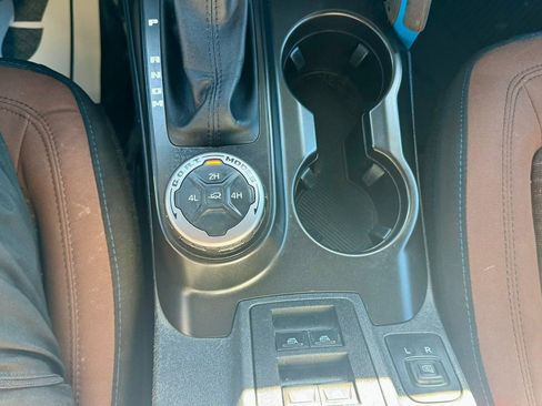 Used 2022 Ford Bronco Outer Banks image 26