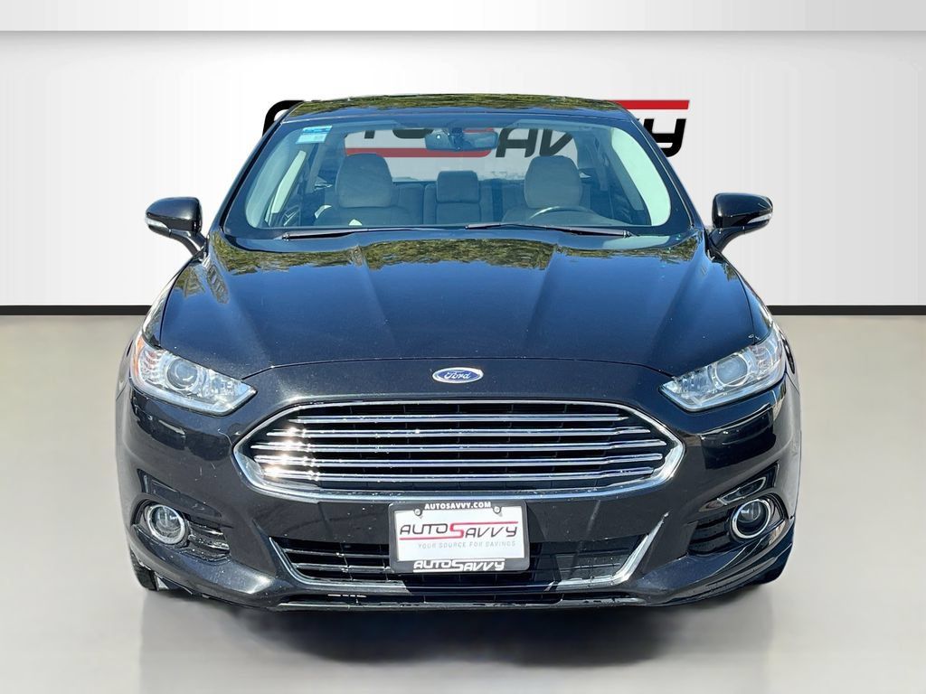 Used 2015 Ford Fusion Titanium FWD image 2