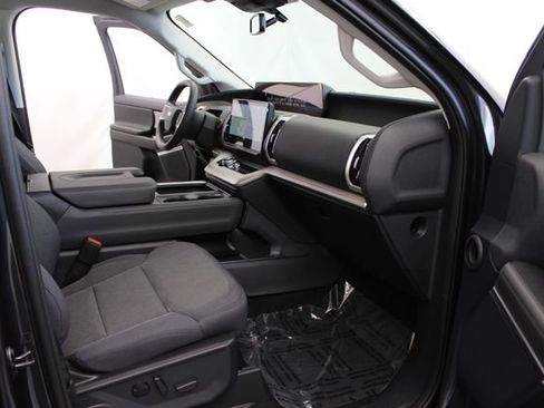 New 2026 Ford Expedition Active AWD/4WD image 28