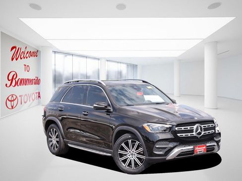 Used 2025 Mercedes-Benz GLE 450e 4MATIC image 2