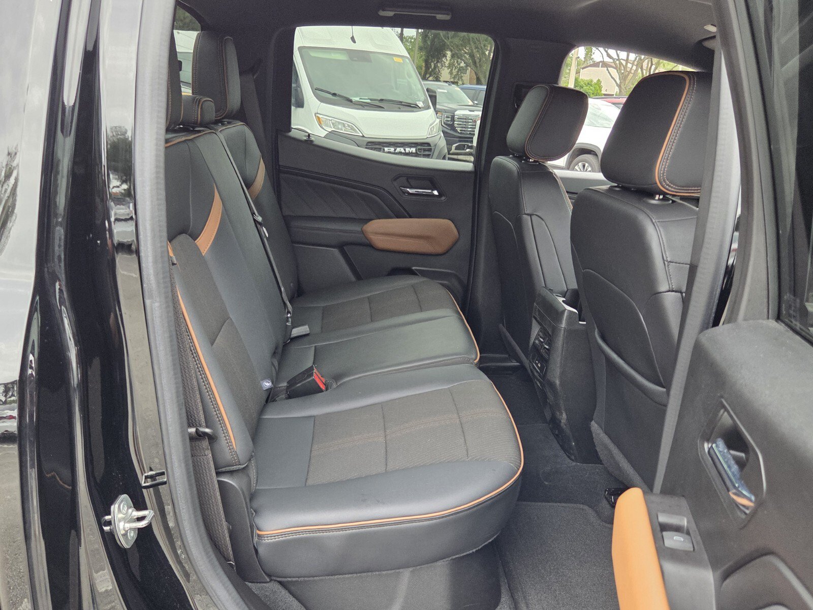 Used 2024 GMC Canyon AT4 AWD/4WD image 23