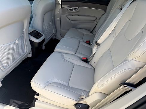New 2026 Volvo XC90 B6 Ultra image 20