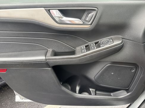 Used 2021 Ford Escape SE FWD image 21